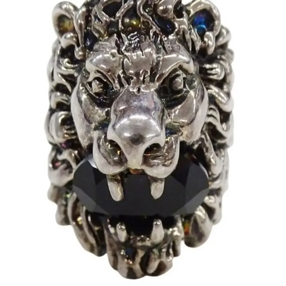 Unisex Gucci Lionhead sterling silver motif ring size 4 black crystal made Italy